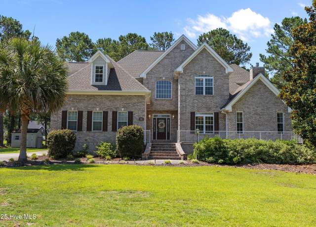 Property at 106 Blue Heron Cir, Sneads Ferry, NC 28460, 4 beds, 2.5 baths