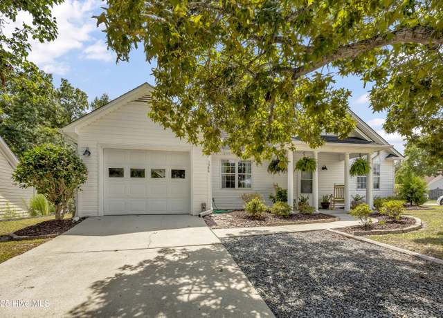 Property at 1300 Faulkenberry Rd, Wilmington, NC 28409, 3 beds, 2 baths