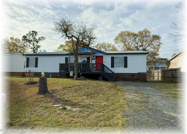 Property at 2176 Trout Ave SW, Supply, NC 28462, 3 beds, 2 baths