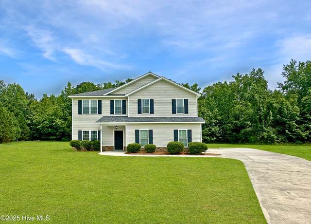 Property at 802 Bayhill Ct, Greenville, NC 27858, 3 beds, 2.5 baths