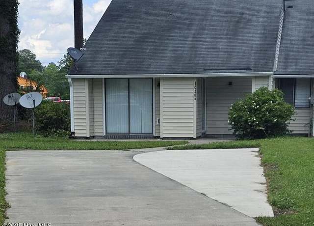 Property at 1020 Kings Way Unit B, New Bern, NC 28562, 2 beds, 2 baths