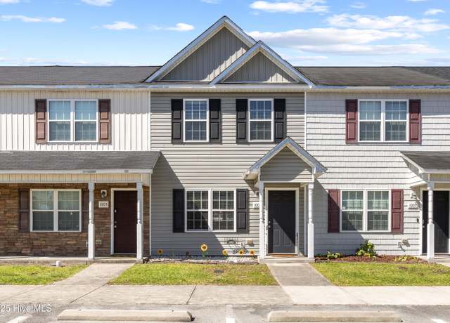 Property at 1005 Grandeur Ave, Jacksonville, NC 28546, 2 beds, 2.5 baths