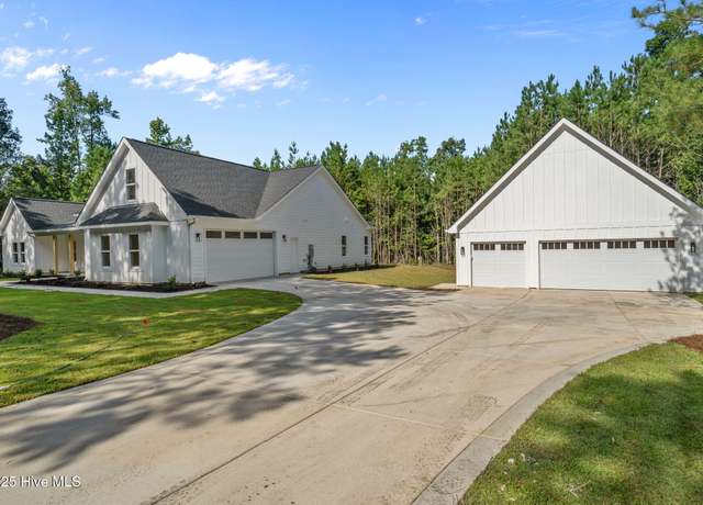 Property at 545 Harrow Dr, Carthage, NC 28327, 4 beds, 2.5 baths
