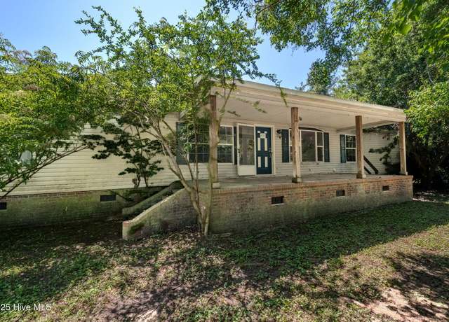 Property at 589 John Humphrey Rd, Burgaw, NC 28425, 2 beds, 2 baths