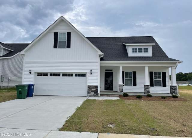 Property at 337 Oleander Dr, Greenville, NC 27858, 4 beds, 3 baths