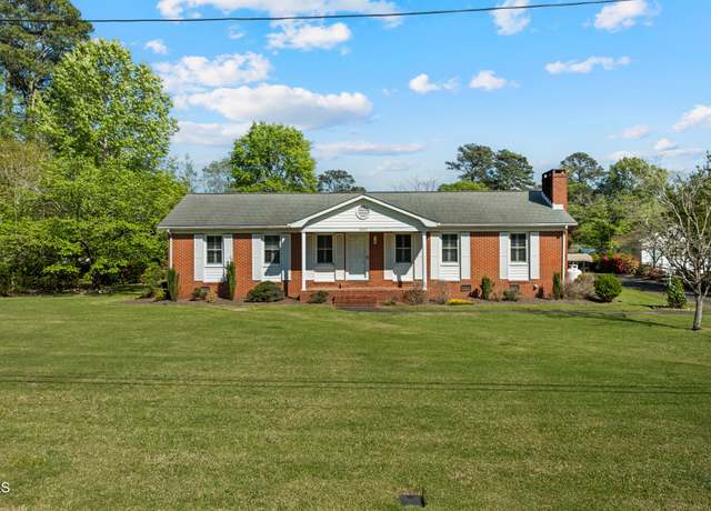 Property at 6343 Fairway Dr, Grifton, NC 28530, 3 beds, 2 baths