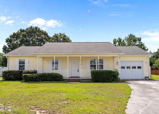 Property at 207 Candler Ct, Richlands, NC 28574, 3 beds, 2 baths