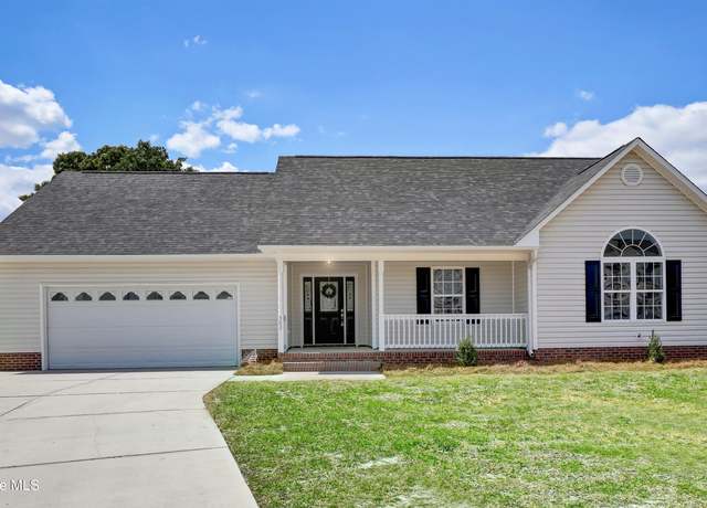 Property at 302 Ivy Brook Ct, Richlands, NC 28574, 3 beds, 2 baths