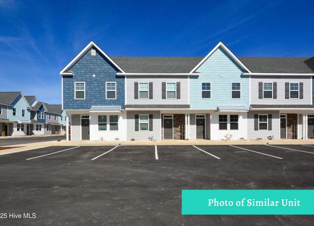 Property at 303 Starfish Ln, Sneads Ferry, NC 28460, 3 beds, 3.5 baths