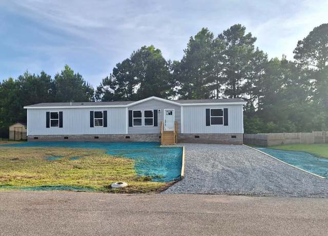 Property at 1879 Rolling Green Dr, Supply, NC 28462, 4 beds, 2 baths
