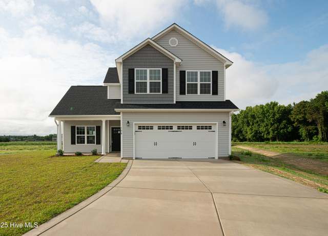 Property at 108 Nova Pl, Pikeville, NC 27683, 3 beds, 2.5 baths