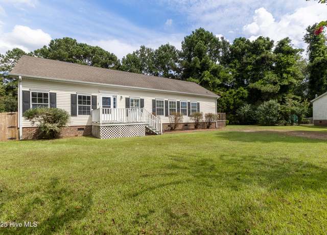Property at 208 Mustang Ct, Maysville, NC 28555, 3 beds, 2 baths