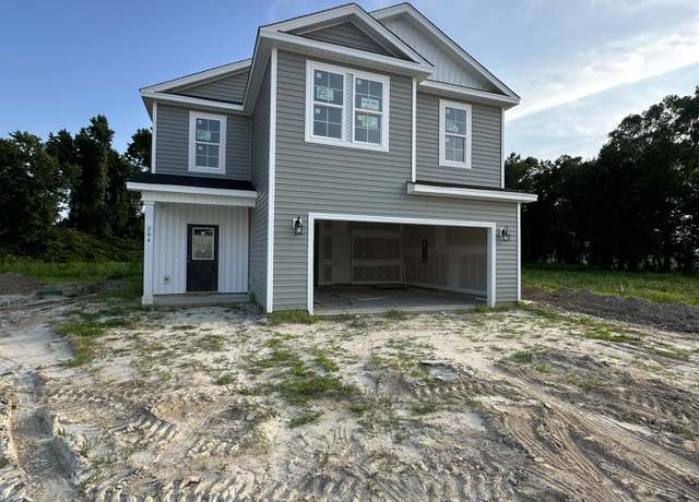 Property at 204 Shadow Grass Ct, Stella, NC 28582, 4 beds, 2.5 baths