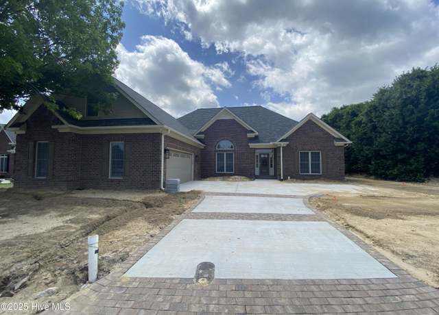 Property at 305 Jack Pl, Winterville, NC 28590, 3 beds, 3 baths