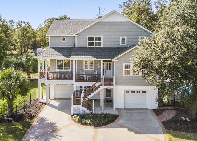 Property at 204 Windy Hills Dr, Wilmington, NC 28409, 5 beds, 3.5 baths