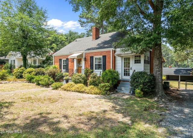 Property at 805 N Chestnut St, Aberdeen, NC 28315, 2 beds, 1 bath