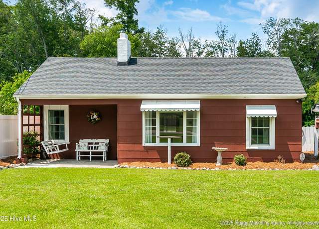 Property at 322 River Rd, Washington, NC 27889, 2 beds, 1 bath