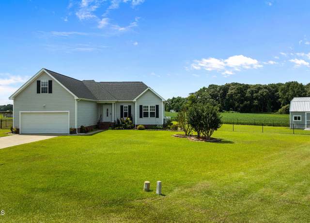 Property at 102 Heron Pl, Goldsboro, NC 27534, 3 beds, 2 baths