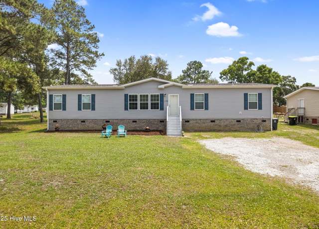 Property at 2186 Lakeside Ave SW, Supply, NC 28462, 3 beds, 2 baths