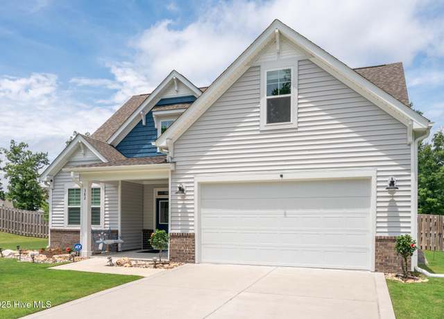 Property at 382 Sandy Brook Ct, Supply, NC 28462, 4 beds, 2.5 baths