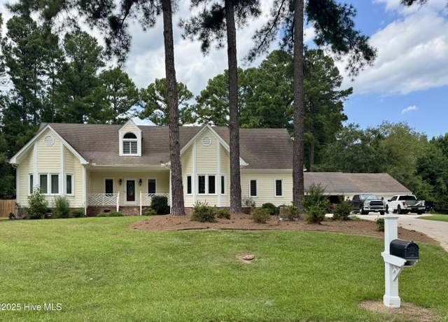 Property at 5007 Greenbrier Ln N, Wilson, NC 27896, 3 beds, 2.5 baths
