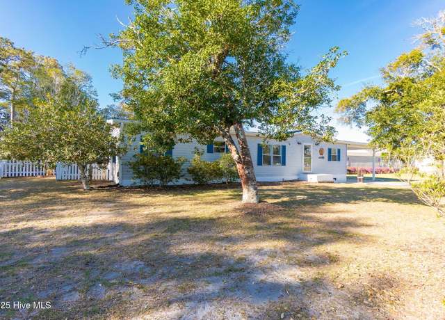 Property at 146 Barbee St, Harkers Island, NC 28531, 3 beds, 2 baths