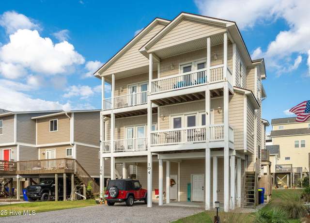 Property at 104 Sea Oaks Ct, North Topsail Beach, NC 28460, 2 beds, 1.5 baths