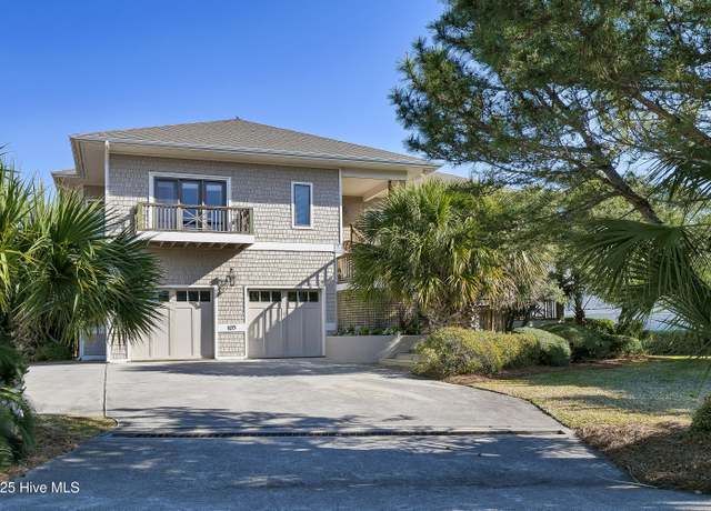 Property at 105 Circle Dr, Wrightsville Beach, NC 28480, 5 beds, 4 baths