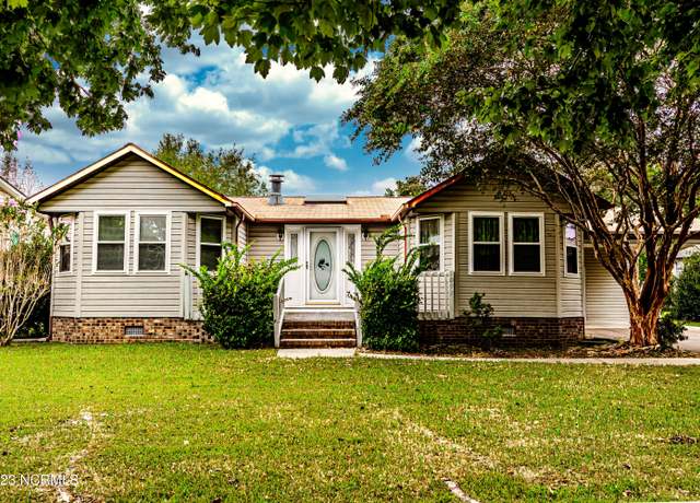 Property at 1092 Nautical Ln SW, Carolina Shores, NC 28467, 3 beds, 3 baths