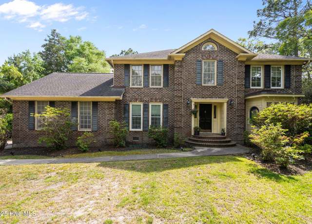 Property at 2500 Greenwell Ct, Wilmington, NC 28409, 4 beds, 3.5 baths