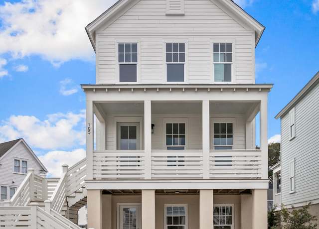 Property at 105 Wiley St, Washington, NC 27889, 2 beds, 2.5 baths