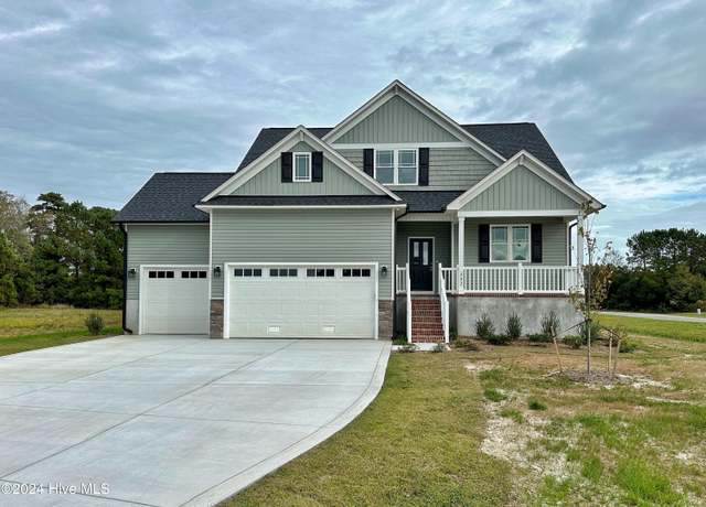 Property at 202 N Tamassee Ln, Beaufort, NC 28516, 3 beds, 2.5 baths