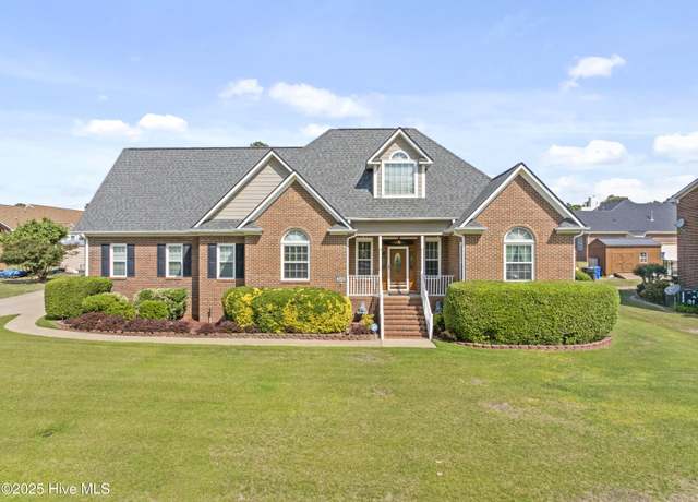 Property at 2468 Caithness Dr, Fayetteville, NC 28306, 3 beds, 3 baths