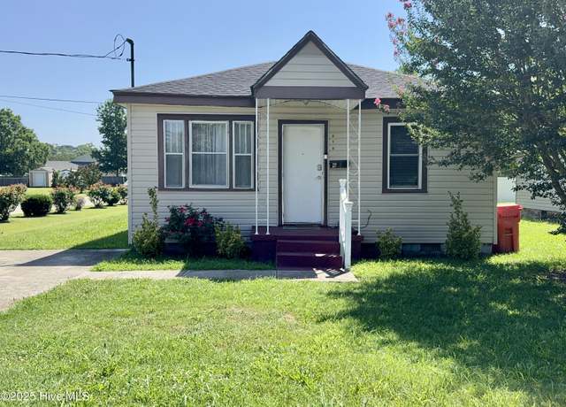 Property at 616 Cardwell St, Elizabeth City, NC 27909, 2 beds, 1.5 baths