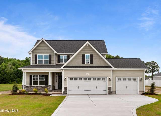 Property at 1057 Appaloosa Trl, Grimesland, NC 27837, 3 beds, 2.5 baths