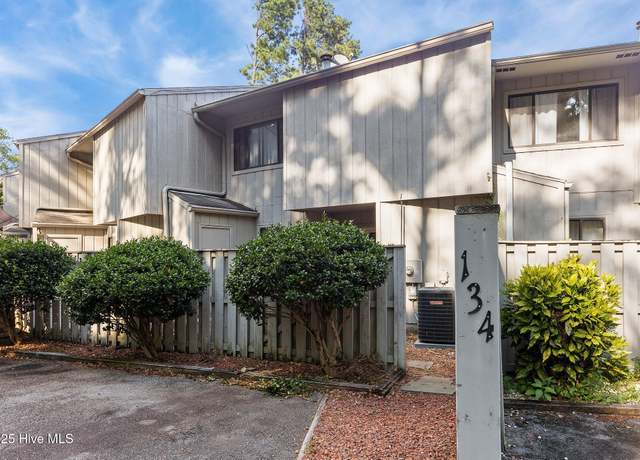 Property at 134 Mallards Cv, Vass, NC 28394, 2 beds, 2.5 baths