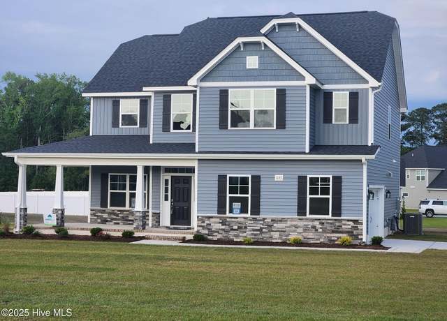 Property at 1083 Appaloosa Trl, Grimesland, NC 27837, 3 beds, 2.5 baths