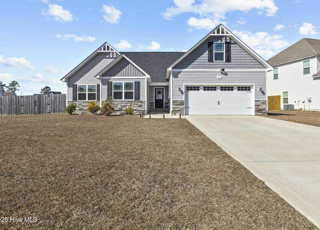 Property at 601 Coral Reef Ct, Sneads Ferry, NC 28460, 3 beds, 2 baths