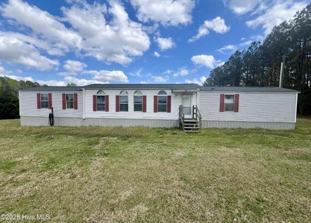 Property at 3980 Nc-222 Hwy E, Stantonsburg, NC 27883, 3 beds, 2 baths
