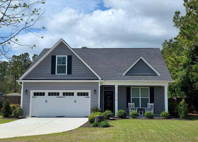 Property at 332 Grandview Dr, Hampstead, NC 28443, 5 beds, 3 baths