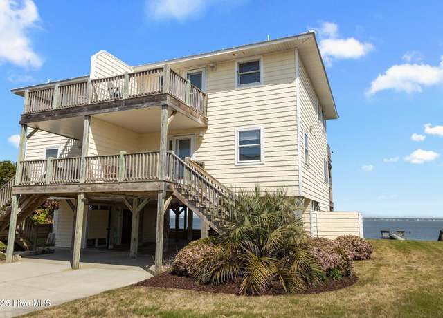 Property at 2506 Emerald Dr Unit E, Emerald Isle, NC 28594, 3 beds, 2.5 baths