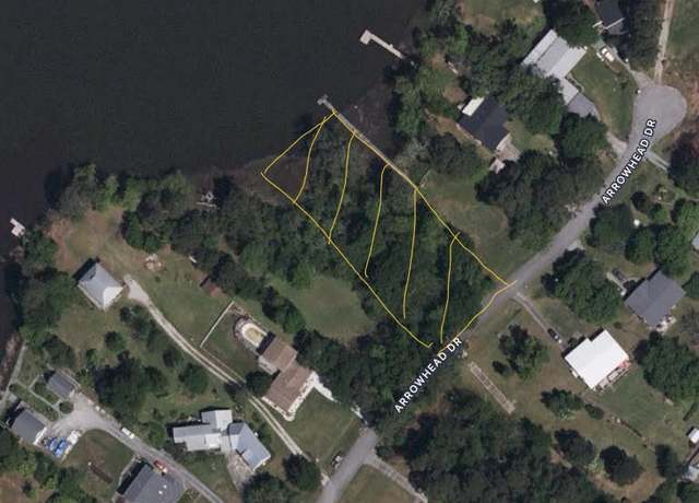 Property at 21 Arrowhead Dr, Hubert, NC 28539