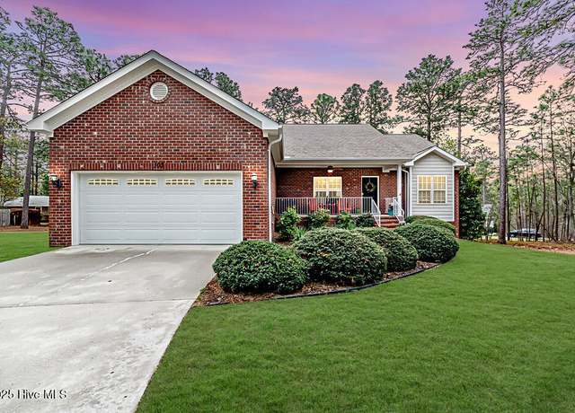Property at 103 Rob Roy Rd, Southern Pines, NC 28387, 5 beds, 3 baths