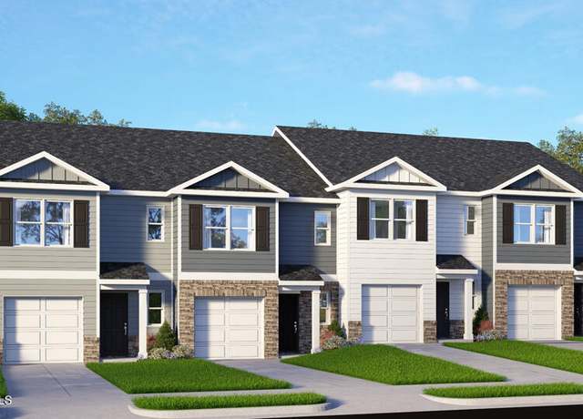 Property at 209 Maddox Dr, Aberdeen, NC 28315, 3 beds, 2.5 baths