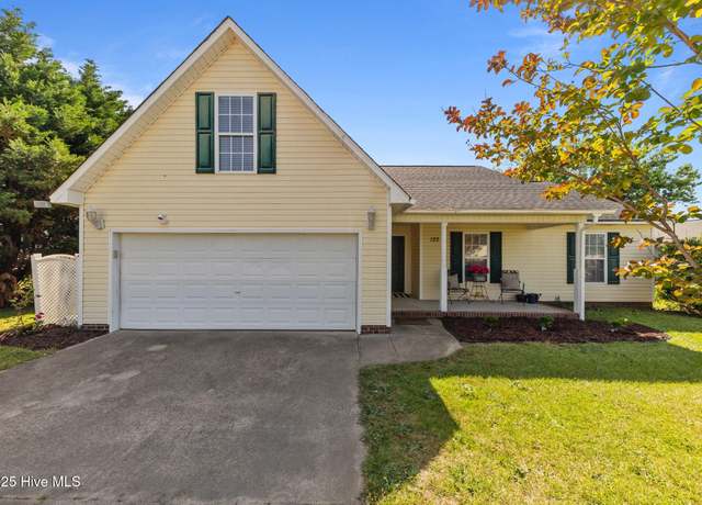 Property at 122 Kendall Ct, Raeford, NC 28376, 3 beds, 2 baths