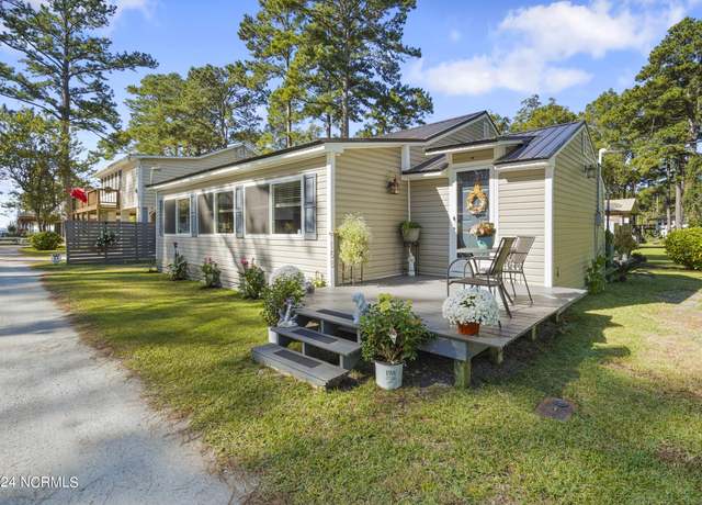 Property at 158 Boss Hogg Ave, Belhaven, NC 27810, 2 beds, 1 bath