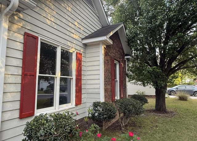 Property at 1504 Marblehead Ct, Wilmington, NC 28412, 3 beds, 2 baths