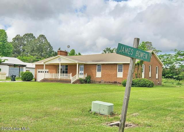 Property at 1420 Tyner Rd, Williamston, NC 27892, 4 beds, 2 baths