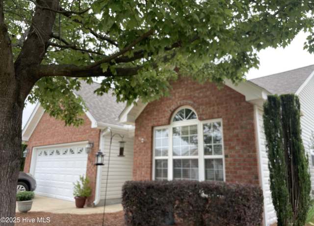 Property at 3333 Honeysuckle Dr, Winterville, NC 28590, 3 beds, 2 baths