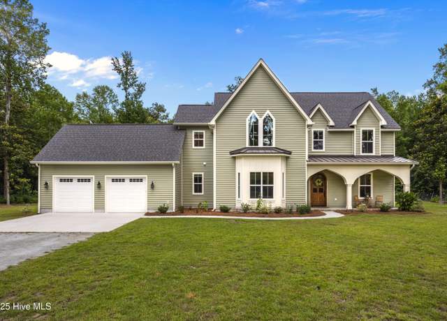 Property at 1009 Michael Dr, New Bern, NC 28560, 6 beds, 3 baths